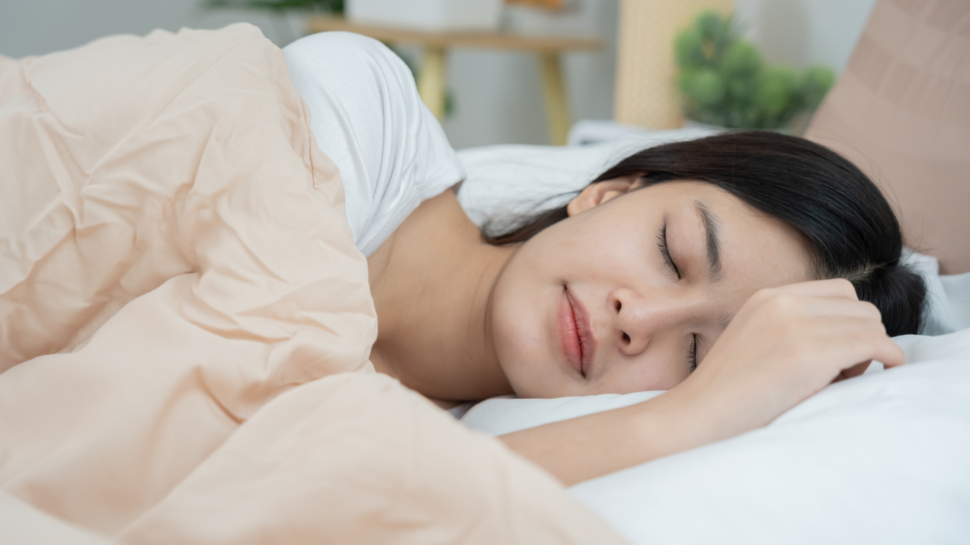 Thử que và nghỉ ngơi là hai việc quan trọng nhất khi nghi ngờ có máu báo thai